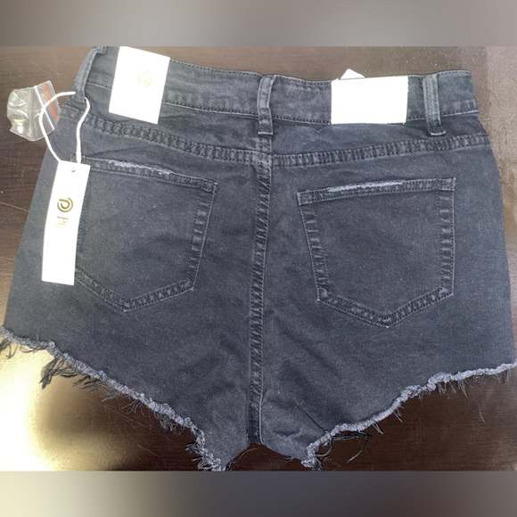 Black Fringe Shorts - Size 8 - Picture 2 of 4